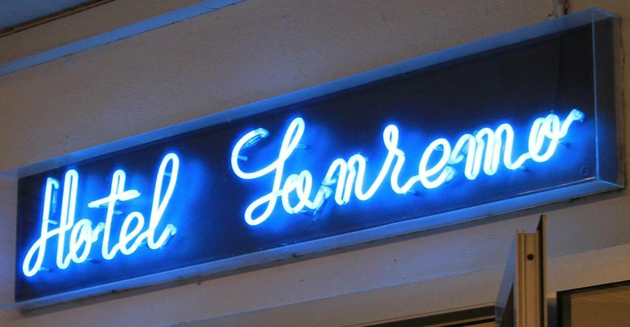 Hotel Sanremo Rímini Exterior foto